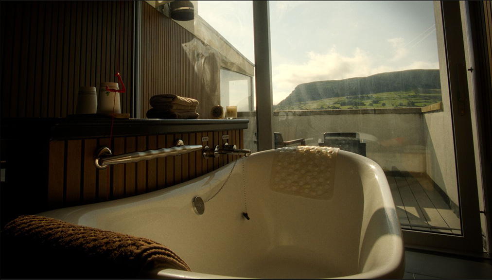 Seaweed bath with coastal views at VOYA Seaweed Baths in Strandhill